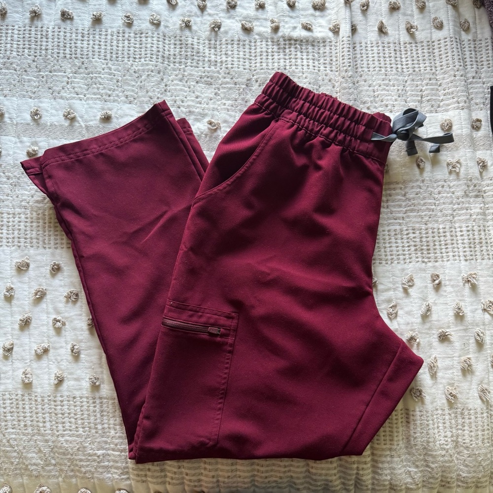 Figs Dowa High Waisted Straight Leg Pants in Burgundy Size L/P
